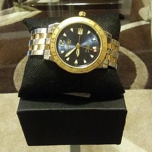GRUEN 4 HAND SWISS WATCH